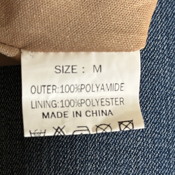 TO❤️I size medium bronze sequin mini skit - Picture 3 of 3